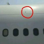 عيار ناري يخترق هيكل طائرة في مطار عدن